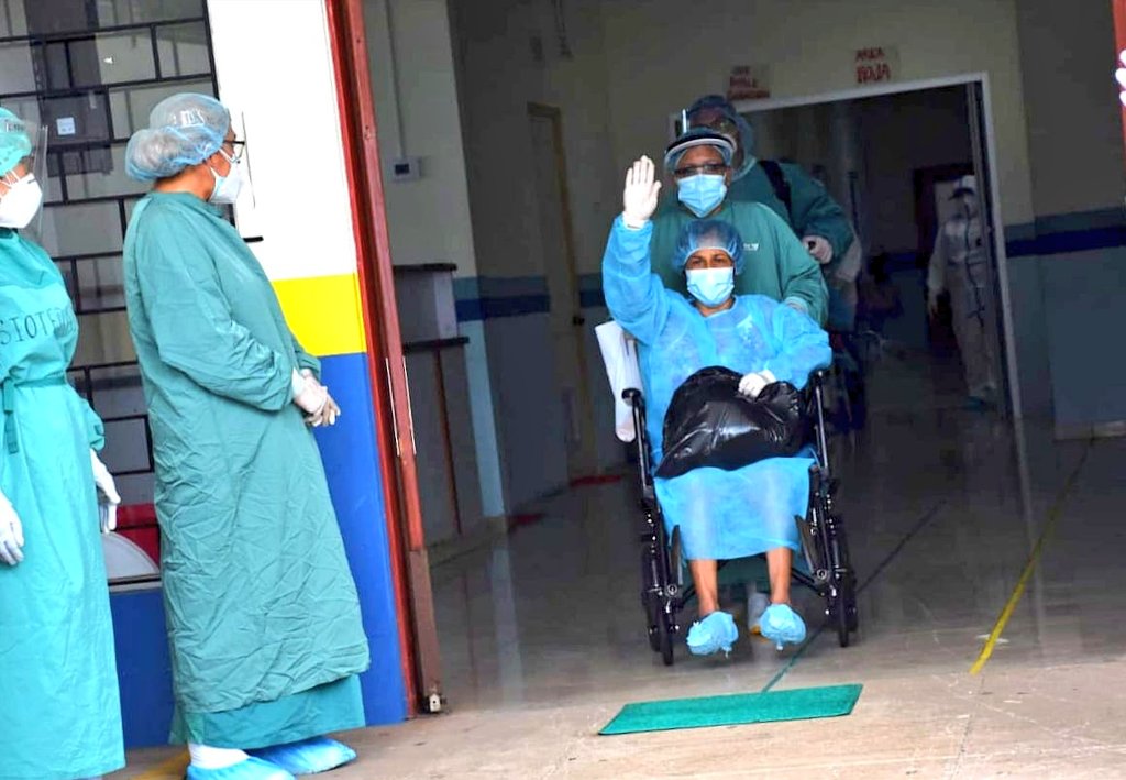 3-pacientes-reciben-el-alta-del-hospital-de-chalchuapa-tras-vencer-al-covid19